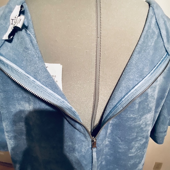 Halston Hi/Low Faux Suede Tunic Top - NWT - Picture 8 of 13